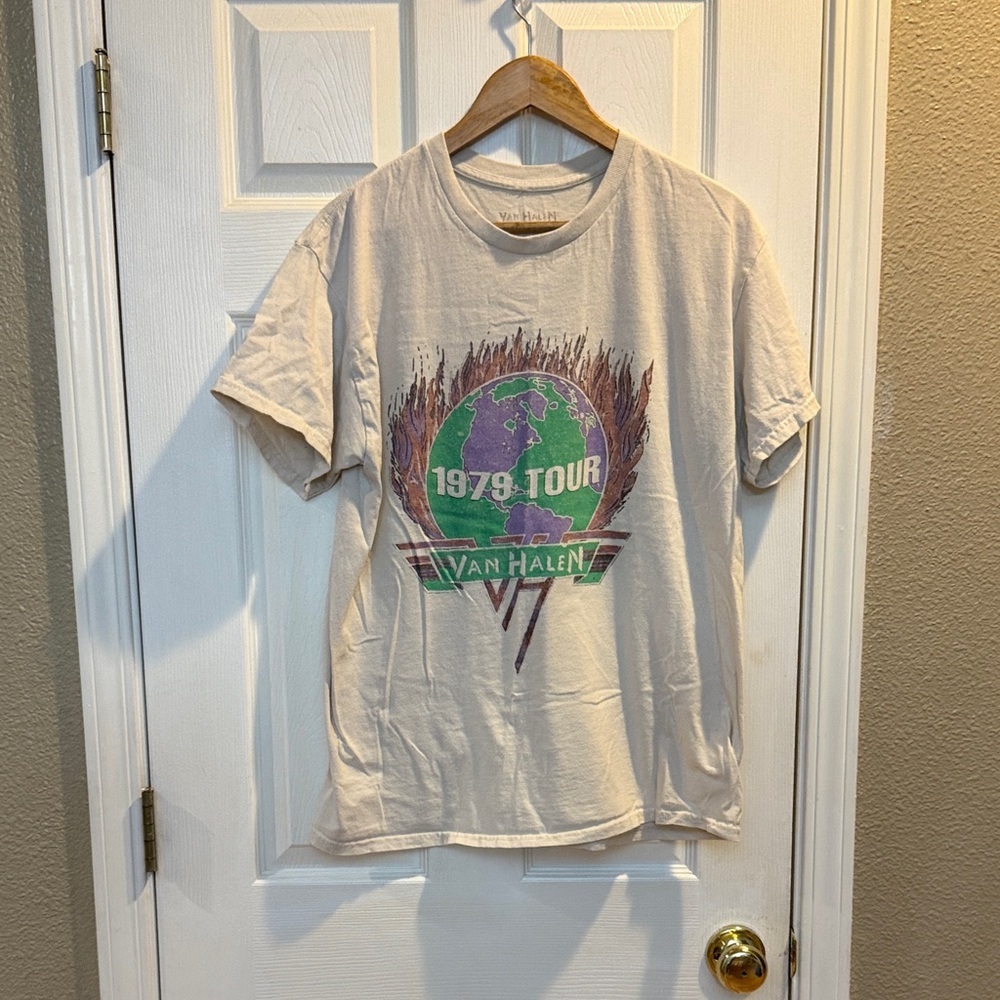 Van Heusen Cream Graphic Tee